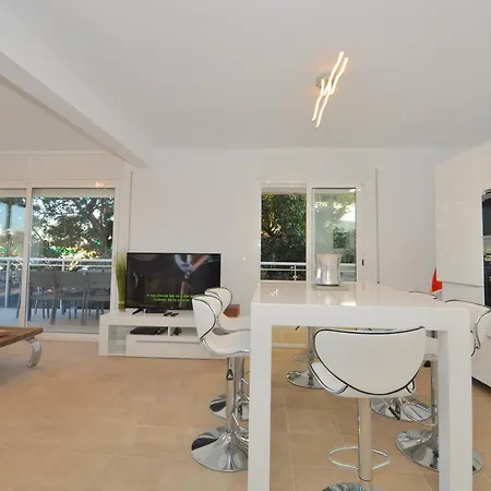 Station * 료렛 드 마르